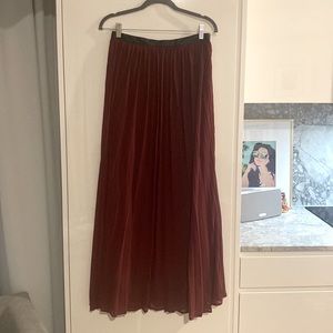 Rare Abercrombie & Fitch leather-look waisted deep maroon pleated maxi skirt